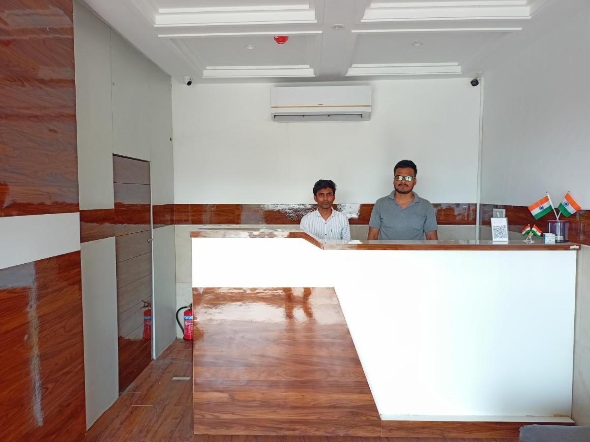 Hotel Palms Residency, Chembur Mumbai Bagian luar foto
