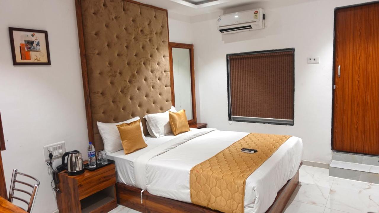 Hotel Palms Residency, Chembur Mumbai Bagian luar foto
