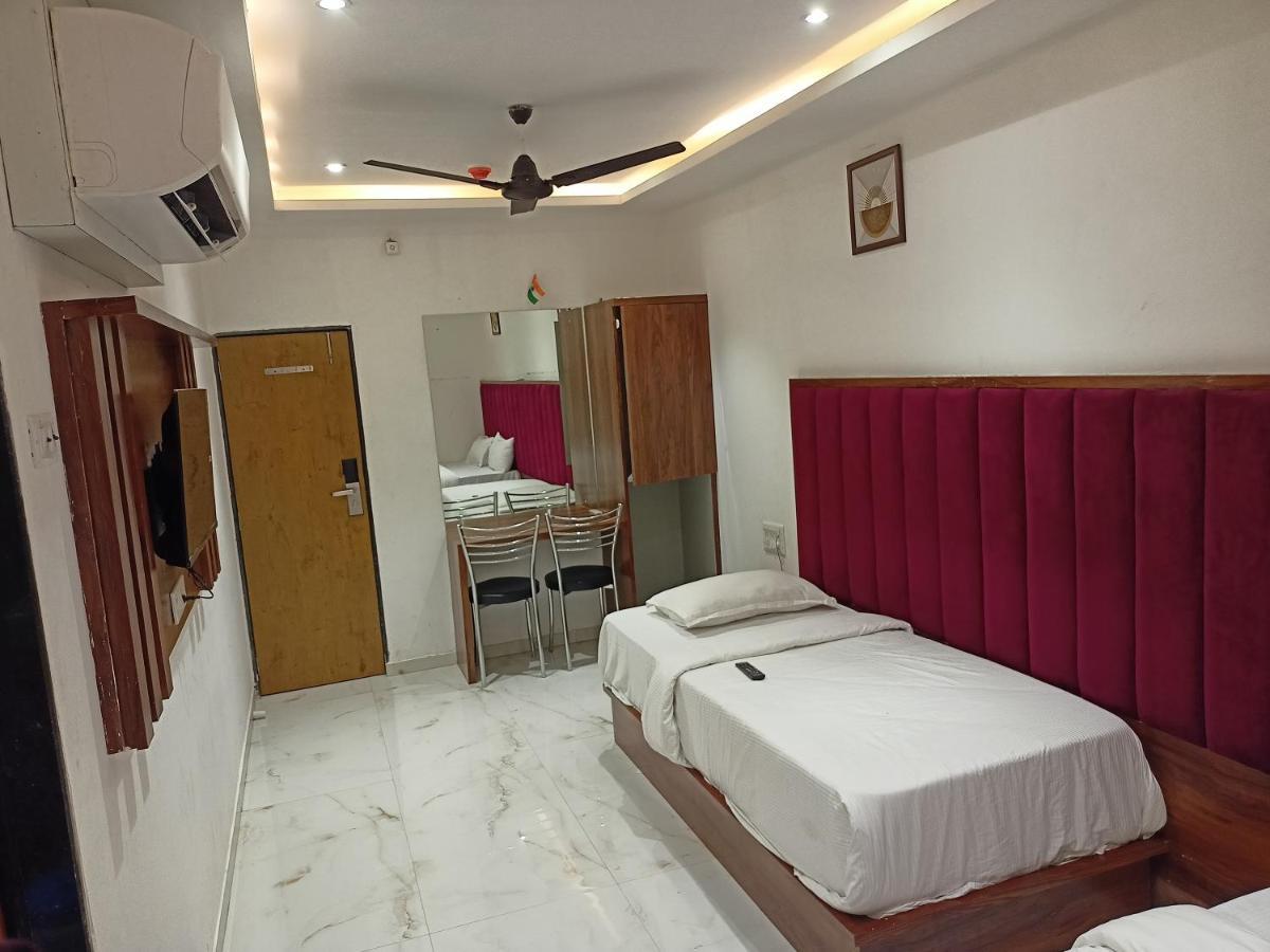 Hotel Palms Residency, Chembur Mumbai Bagian luar foto