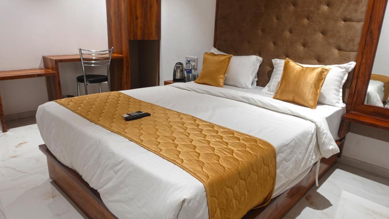 Hotel Palms Residency, Chembur Mumbai Bagian luar foto